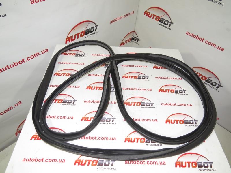 Замовити для AUDI A8 D4 (4H) Внутрішній ущільнювач дверки передньої