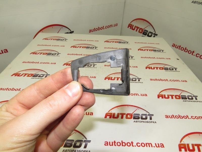 Замовити для AUDI A8 D4 (4H) Прокладка зовнішньої ручки дверки передньої