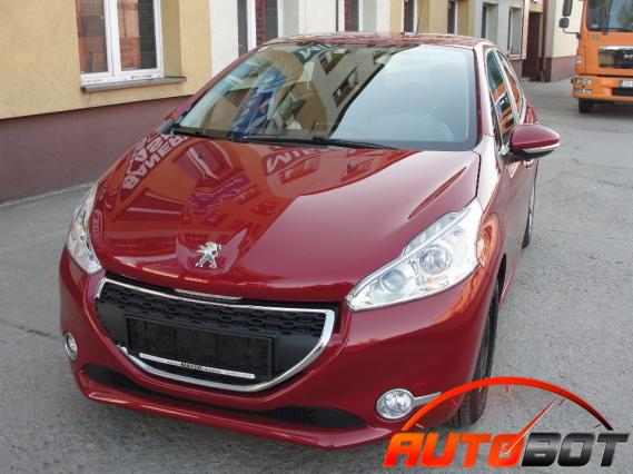 запчасти  PEUGEOT 208 фото 1