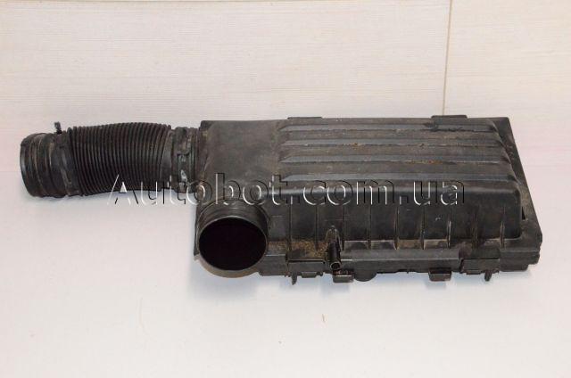 AUDI Q2 Корпус повітряного фільтру 1.4 TFSI (04E129611G) Замовити для AUDI Q2 Корпус повітряного фільтру 1.4 TFSI