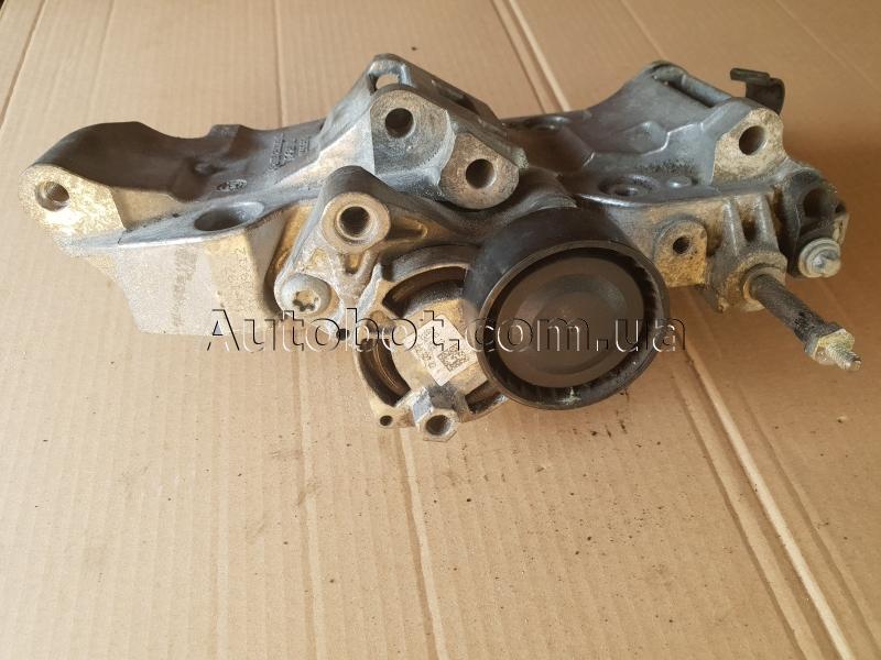 BMW 4 Series F33 Натягувач ролик привідного ременя (7810807) Замовити для BMW 4 Series F33 Натягувач ролик привідного ременя