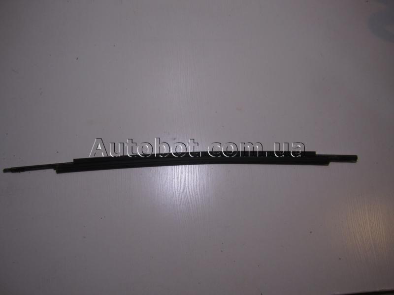 Заказать на VOLVO XC90 I (P28) Уплотнитель стекла двери передней