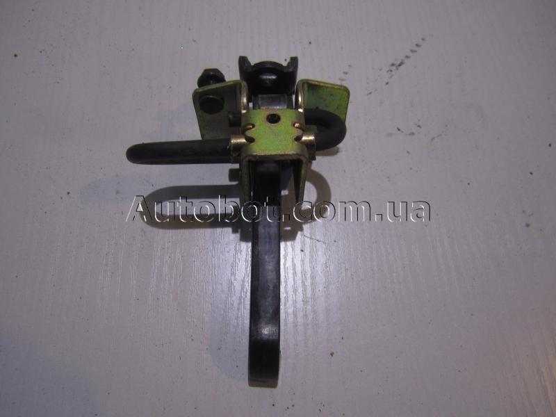 Заказать на VOLVO XC90 I (P28) Ограничитель двери передней