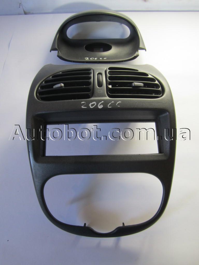 Замовити для PEUGEOT 206 (2A, 2C, T3E) Центральна консоль (повітроводи)