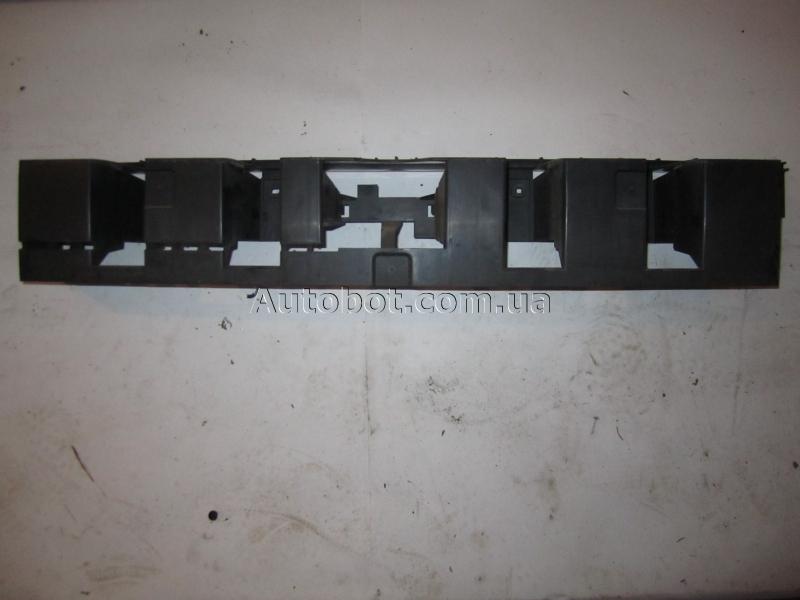 VOLVO S80 II (AS, AR) Центральный кронштейн заднего бампера (30796391) Заказать на VOLVO S80 II (AS, AR) Центральный кронштейн заднего бампера