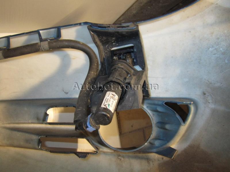 Заказать на VOLKSWAGEN Tiguan I (5N) Кронштейн омывателя фары передней