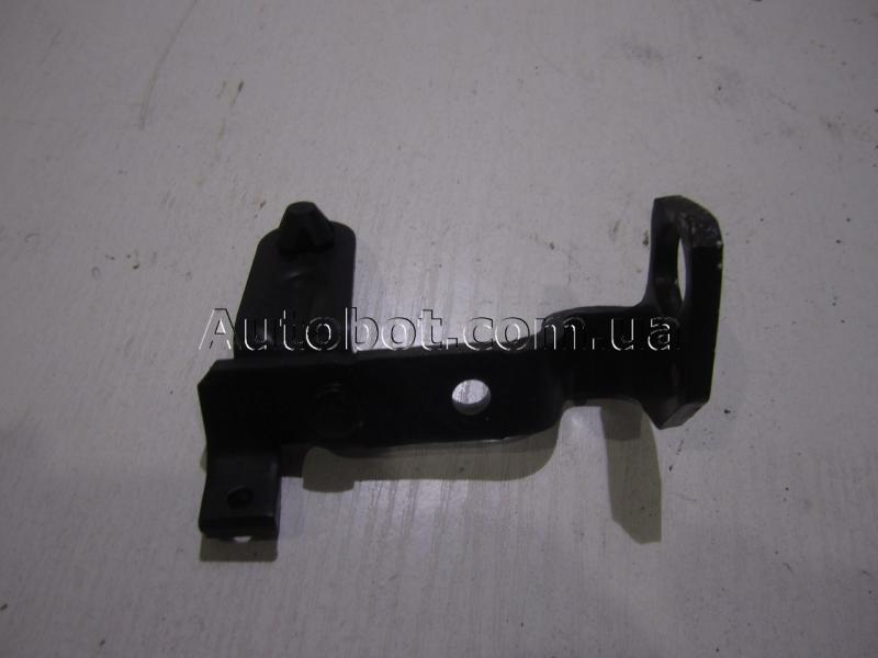 Заказать на VOLKSWAGEN Golf V (1K1) Кронштейн клапанной крышки