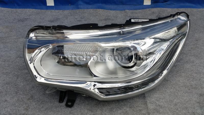 Заказать на CITROEN DS4 Ксеноновая фара передняя