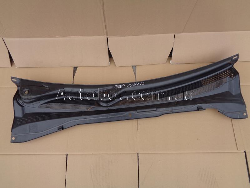 Заказать на JEEP Compass II (MP/552) Пластиковая накладка жабо
