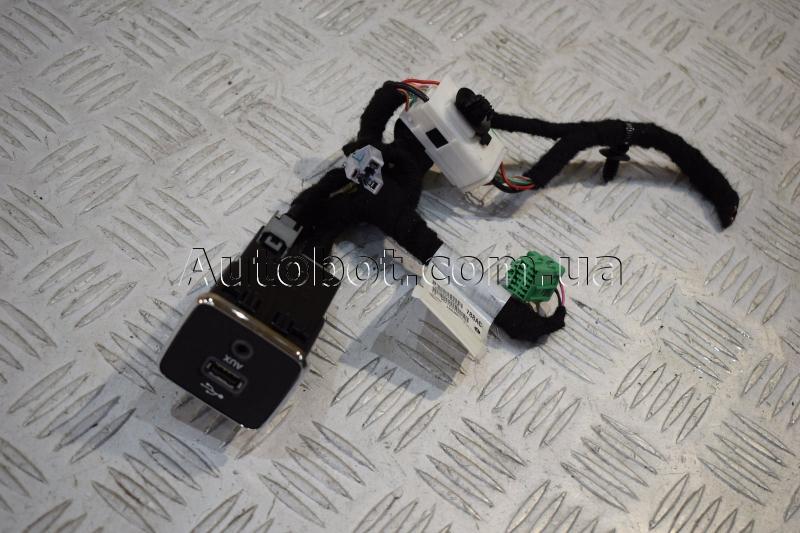 Заказать на JEEP Compass II (MP/552) Гнездо порта AUX