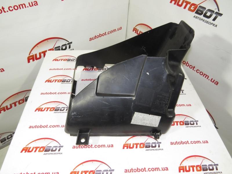 Заказать на BMW 7 Series F01/F02 Воздуховод радиатора