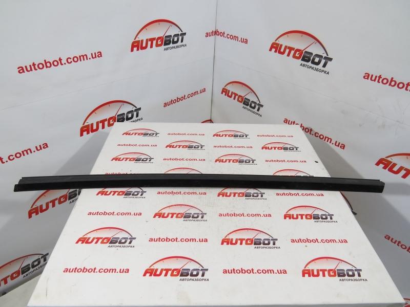 Заказать на FORD Focus Mk2 С307 (CB4) Направляючий молдинг стекла двери передней