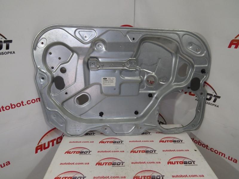 Заказать на FORD Focus Mk2 С307 (CB4) Внутренняя защитная панель двери передней