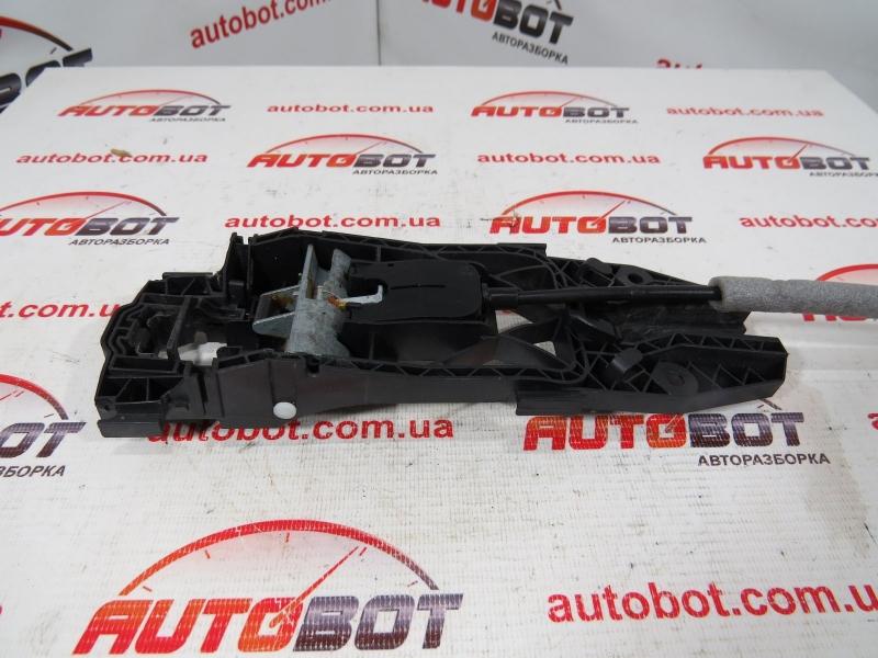 Заказать на VOLKSWAGEN Touareg II (7P5) Кронштейн внешней ручки двери передней