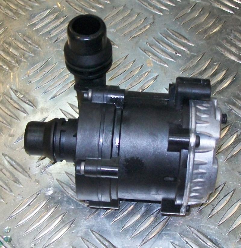 Заказать на BMW 5 Series G30/G31 Дополнительный водяной насос