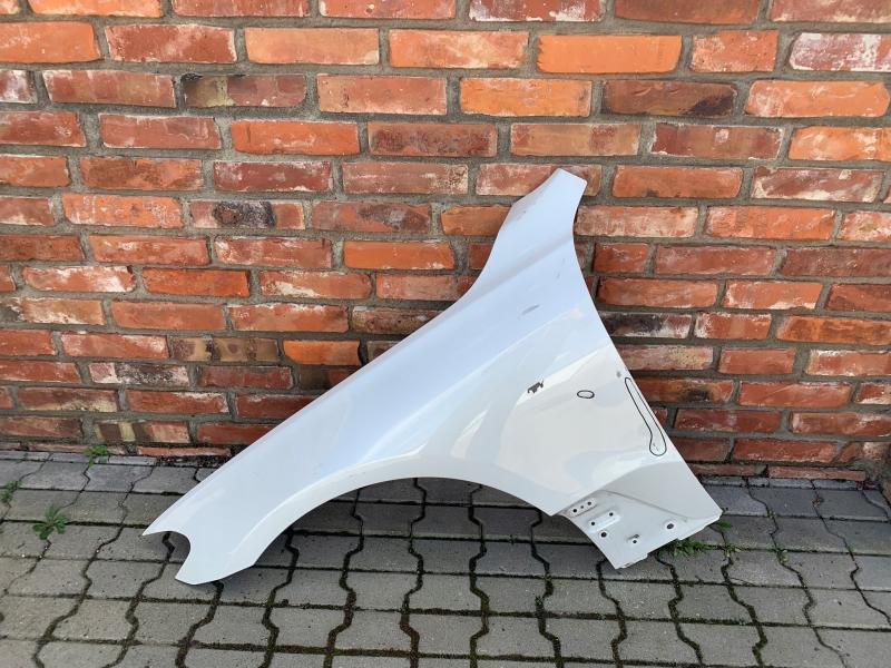 Заказать на BMW 6 Series G32 Крыло переднее