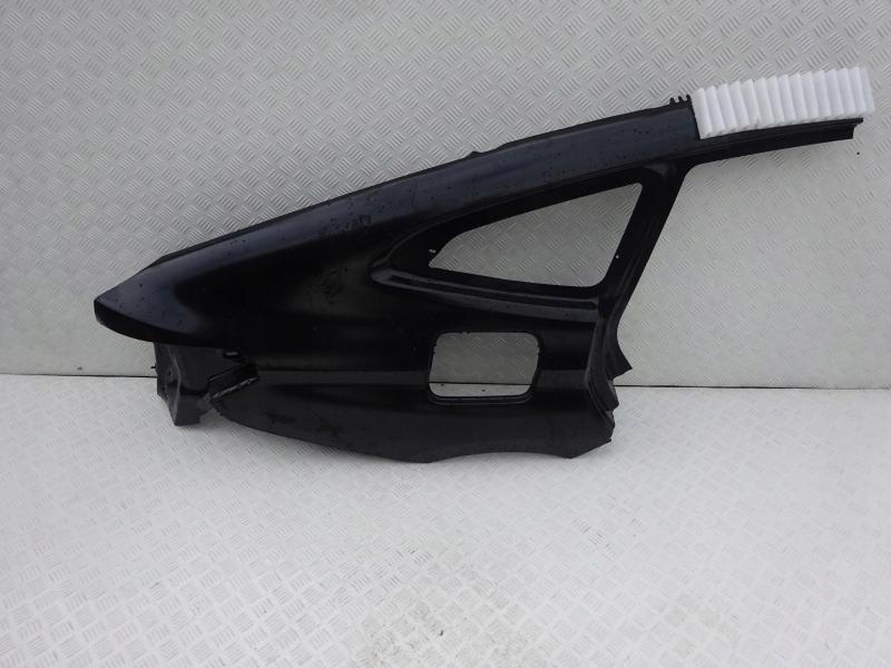 Заказать на BMW 6 Series G32 Крыло заднее