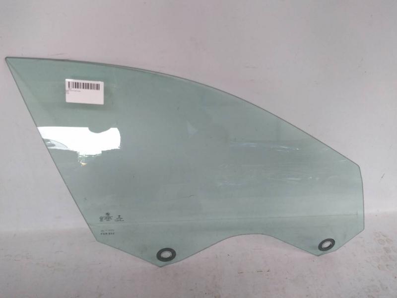 Заказать на BMW 6 Series G32 Опускное стекло двери передней