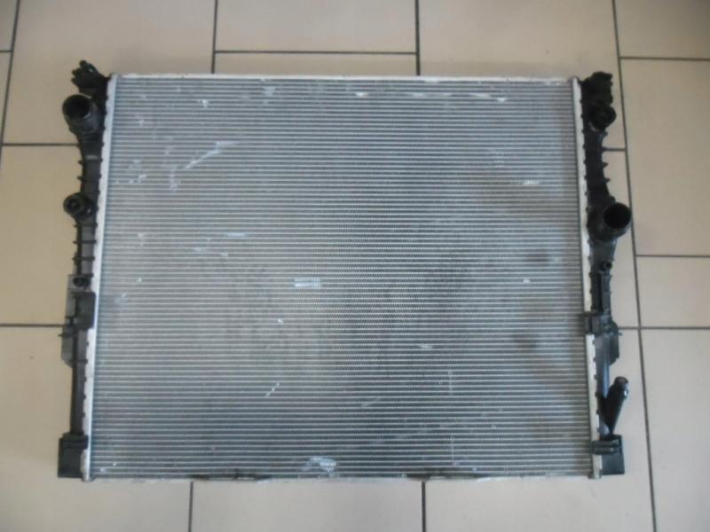 Заказать на BMW 6 Series G32 Водяной радиатор