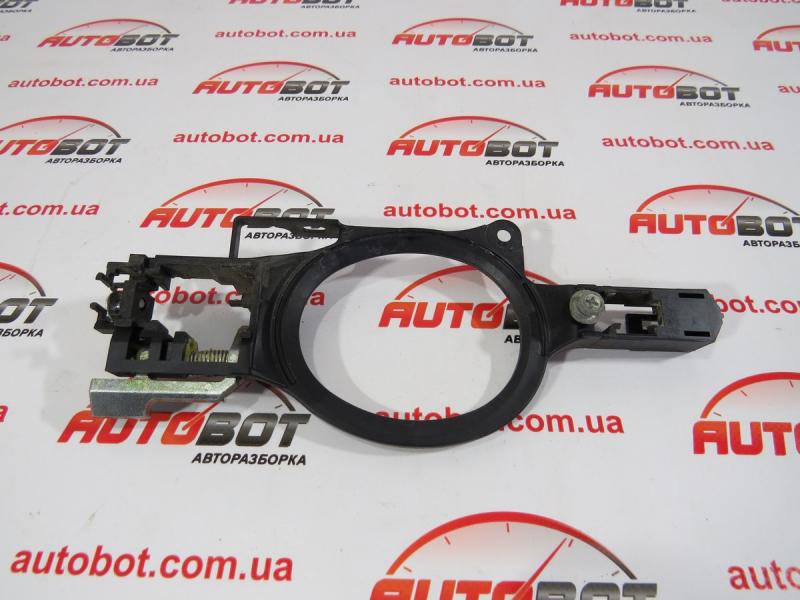 Замовити для MITSUBISHI Outlander II Кронштейн зовнішньої ручки дверки передньої лівої