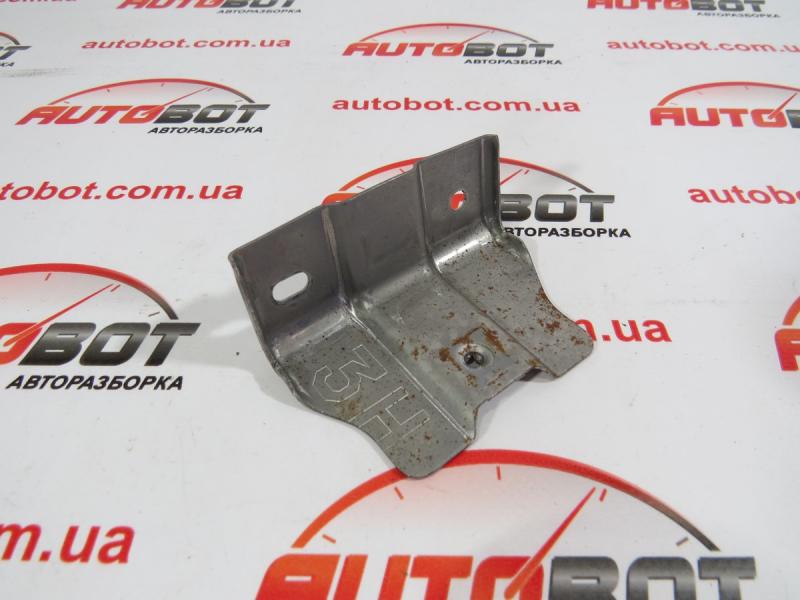 Заказать на MITSUBISHI Outlander III Кронштейн стеклоподъемника переднего правого