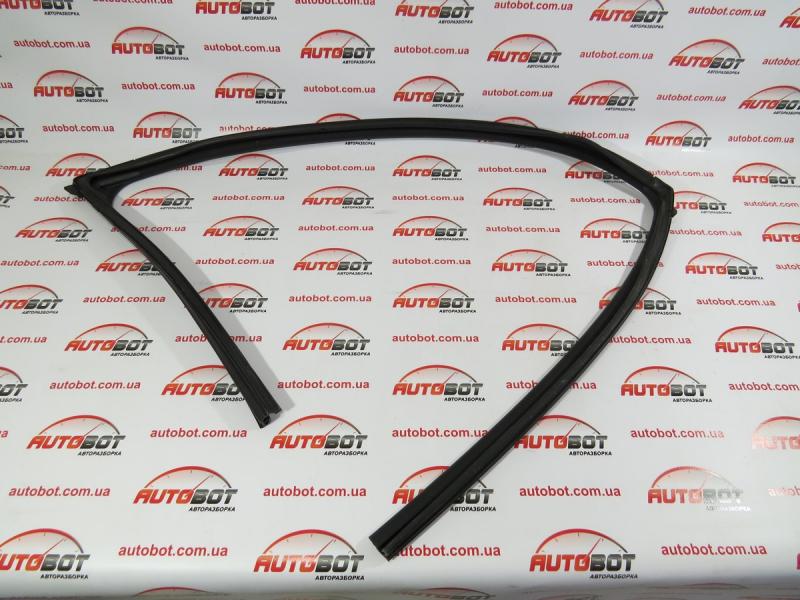 Заказать на MITSUBISHI Outlander III Уплотнитель стекла двери передней правой