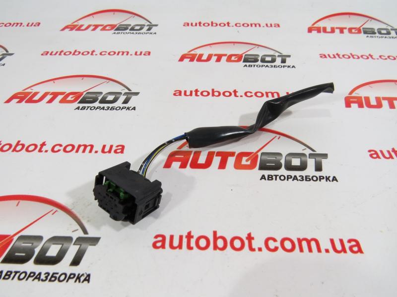 Заказать на MITSUBISHI Outlander III Фишка подключения радара