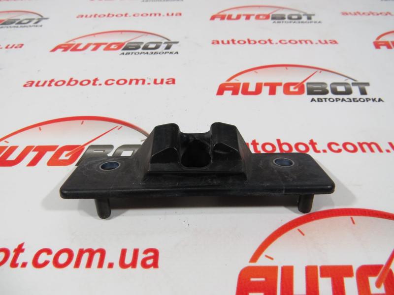 Заказать на PEUGEOT Partner II (B9) Направляющая втулка сдвижной двери задней правой