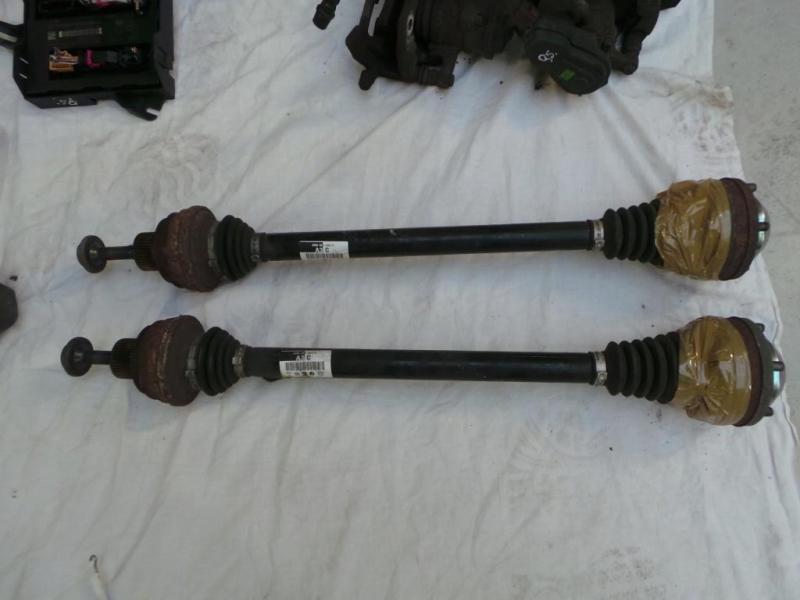 Замовити для AUDI Q5 I (8RB) полуось задня права/ліва