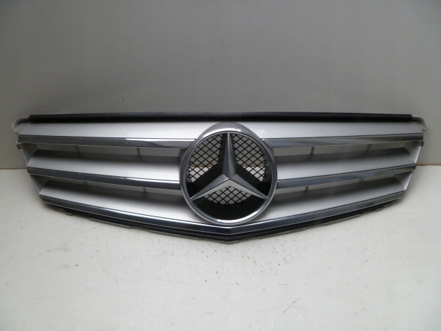 Заказать на MERCEDES-BENZ C-CLASS W204/S204 Решетка радиатора