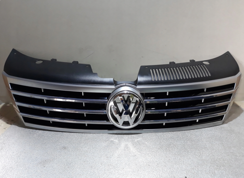 Заказать на VOLKSWAGEN Passat CC (358) Решетка радиатора