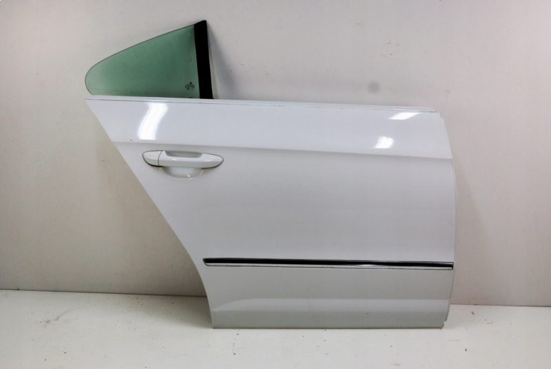 Заказать на VOLKSWAGEN Passat CC (358) Двери задние правые