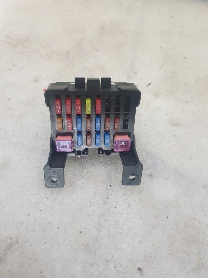 Заказать на MAZDA CX-7 I (ER) Блок предохранителей