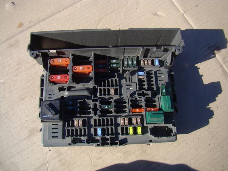 Заказать на BMW X1 I E84 Блок предохранителей