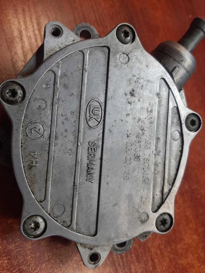 Заказать на BMW X1 I E84 Вакуумный насос