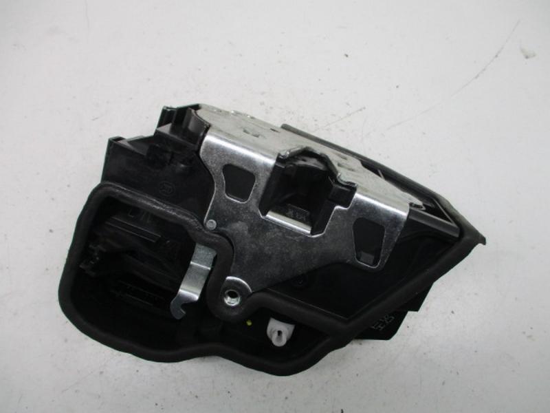 Замовити для BMW 3 Series F30, F31, F36 Замок задньої дверки