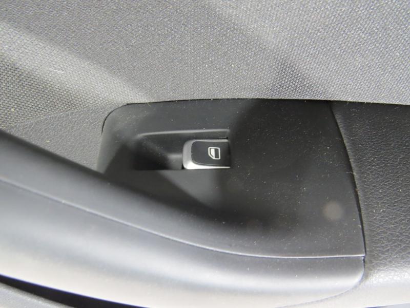 Заказать на AUDI Q3 I (8UB) Кнопка стеклоподъемника заднего правого