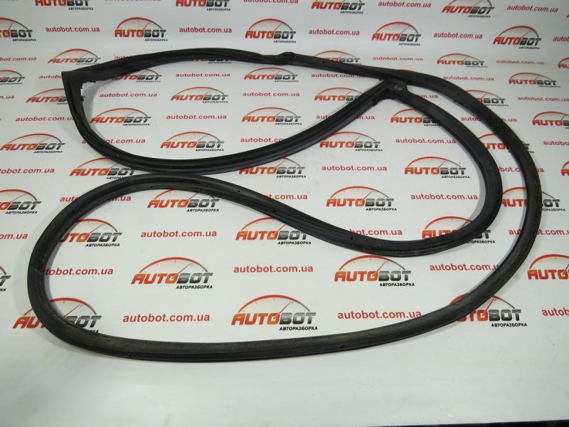 Замовити для SUBARU Tribeca Внутрішній ущільнювач скла дверки задньої правої