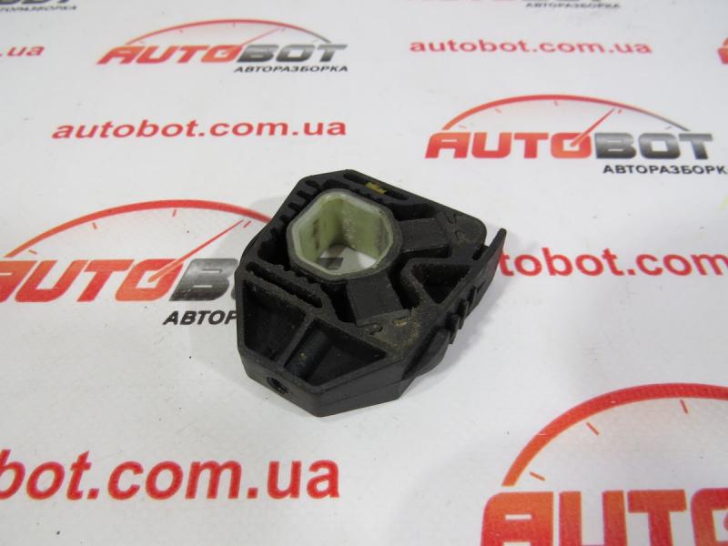 Заказать на VOLKSWAGEN Eos (1F7, 1F8) Крепления радиатора