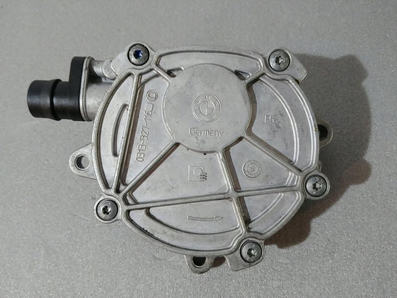 Заказать на BMW 1 Series E88 Вакуумный насос