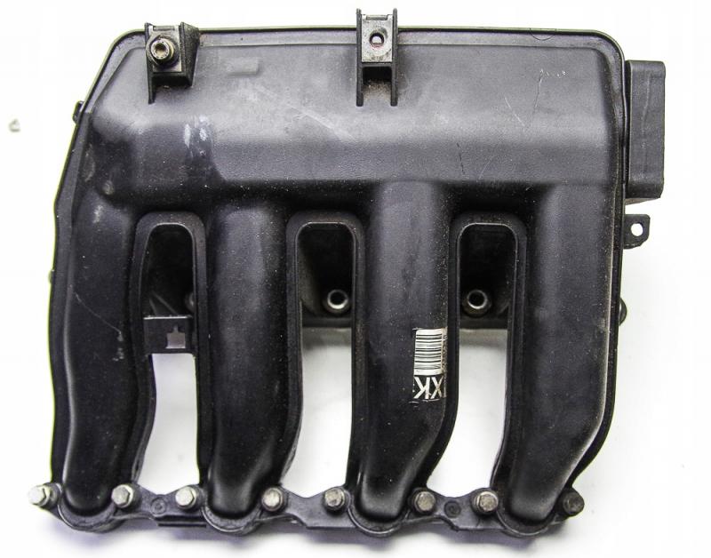 Заказать на BMW 1 Series E88 Впускной коллектор