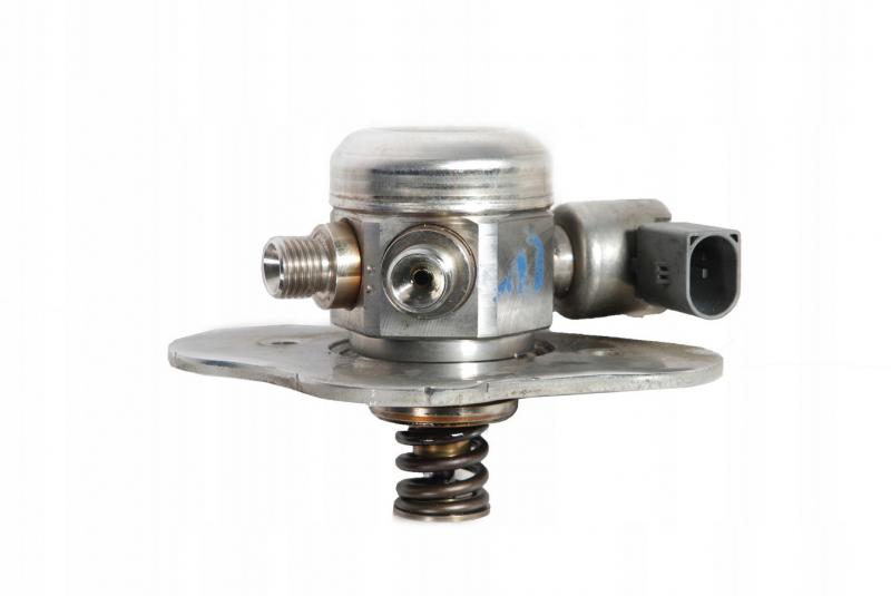 Заказать на BMW 1 Series E88 Топливный насос