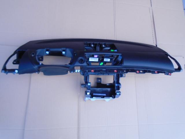 Заказать на BMW 1 Series E88 Салонная панель (торпедо)