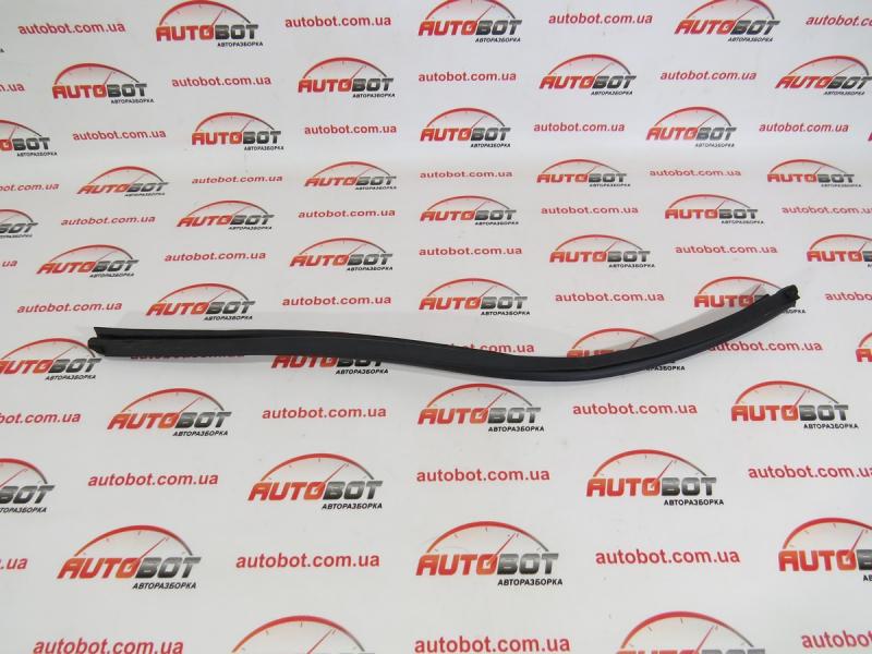 Замовити для HYUNDAI ix35 (LM) Бічний ущільнювач дверки задньої правої