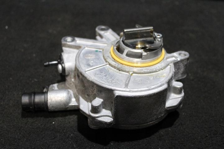 Заказать на BMW 6 Series F06 Вакуумный насос