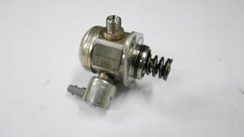 Заказать на BMW 6 Series F06 Топливный насос