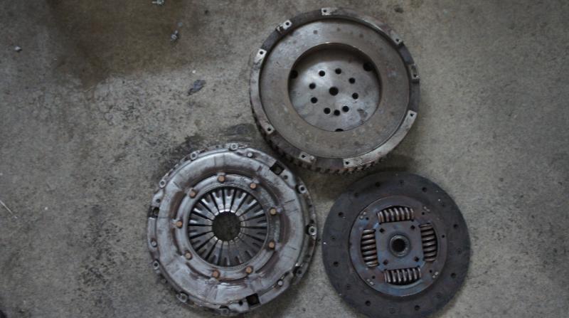 Замовити для HYUNDAI ix35 (LM) Комплект зчеплення, маховик