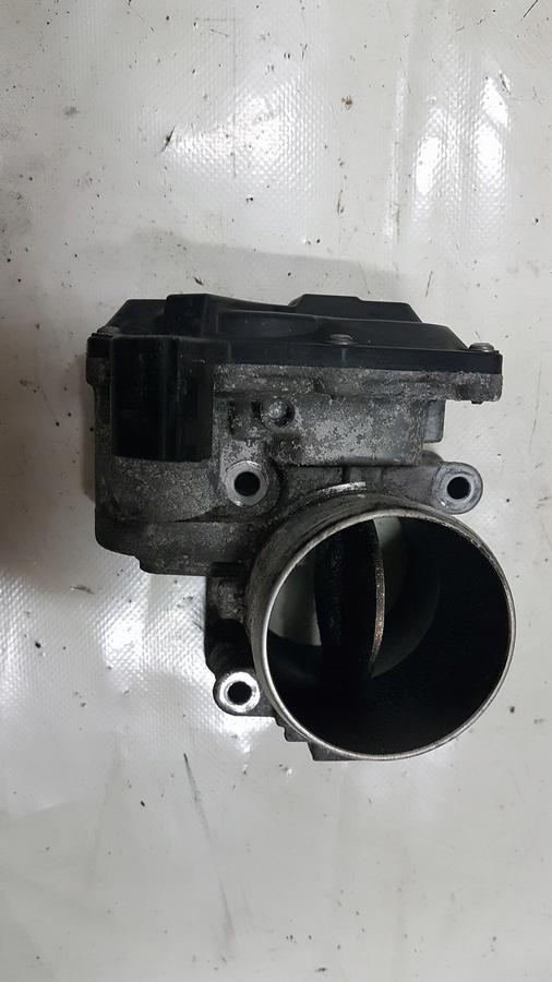 Замовити для HYUNDAI ix35 (LM) Дросельна заслонка