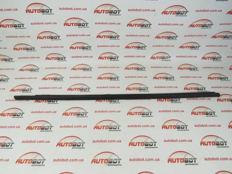 Замовити для VOLVO S60/V60 II (F) Направляючий ущільнювач дверки передньої правої