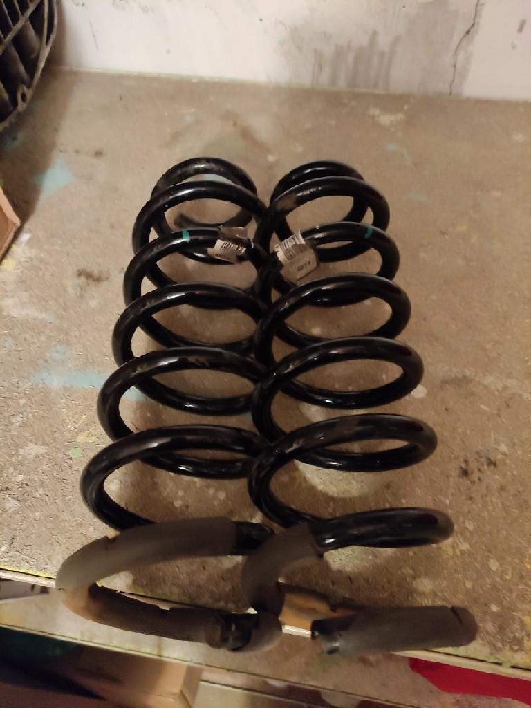 Замовити для CITROEN C5 II X7 (RD, TD) Пружини задні